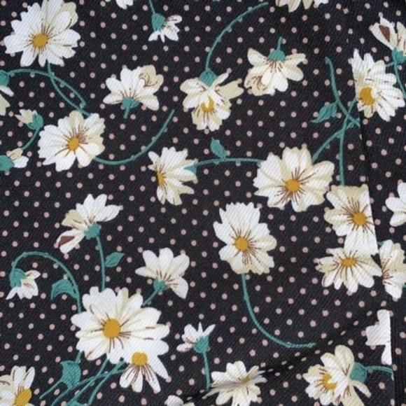 Daisy Floral Ruffle Shorts Polka Dot High Waist‎ Black Junior Size Medium - Picture 5 of 8